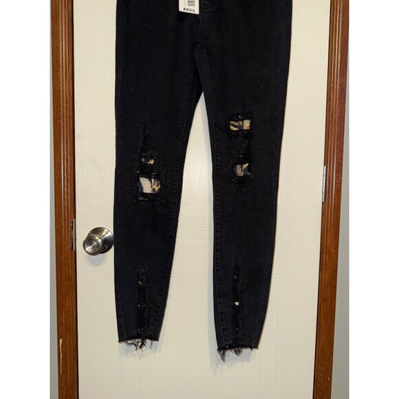 NWT Judy Blue Black Destroyed Leopard Patch Mid-Rise Skinny Jeans (Style: 82168) - Picture 8 of 14